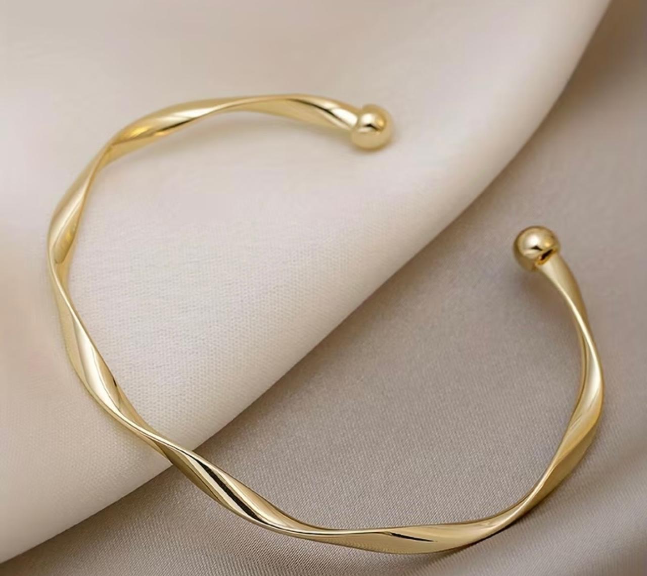 Twisted Gold Cuff Bangle – Enchanted Elegance